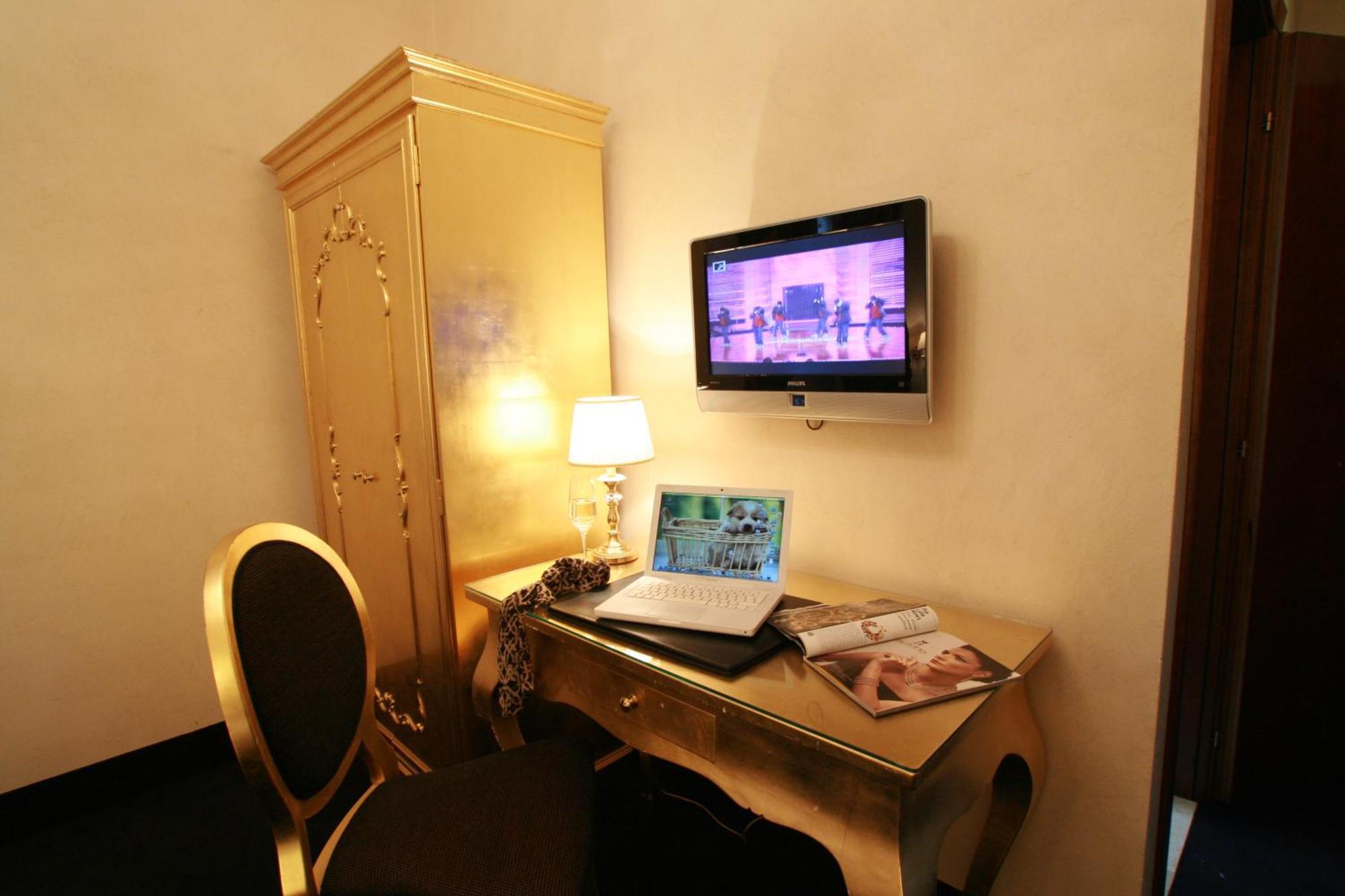 Hotel Al Ponte Dei Sospiri Venice Exterior photo