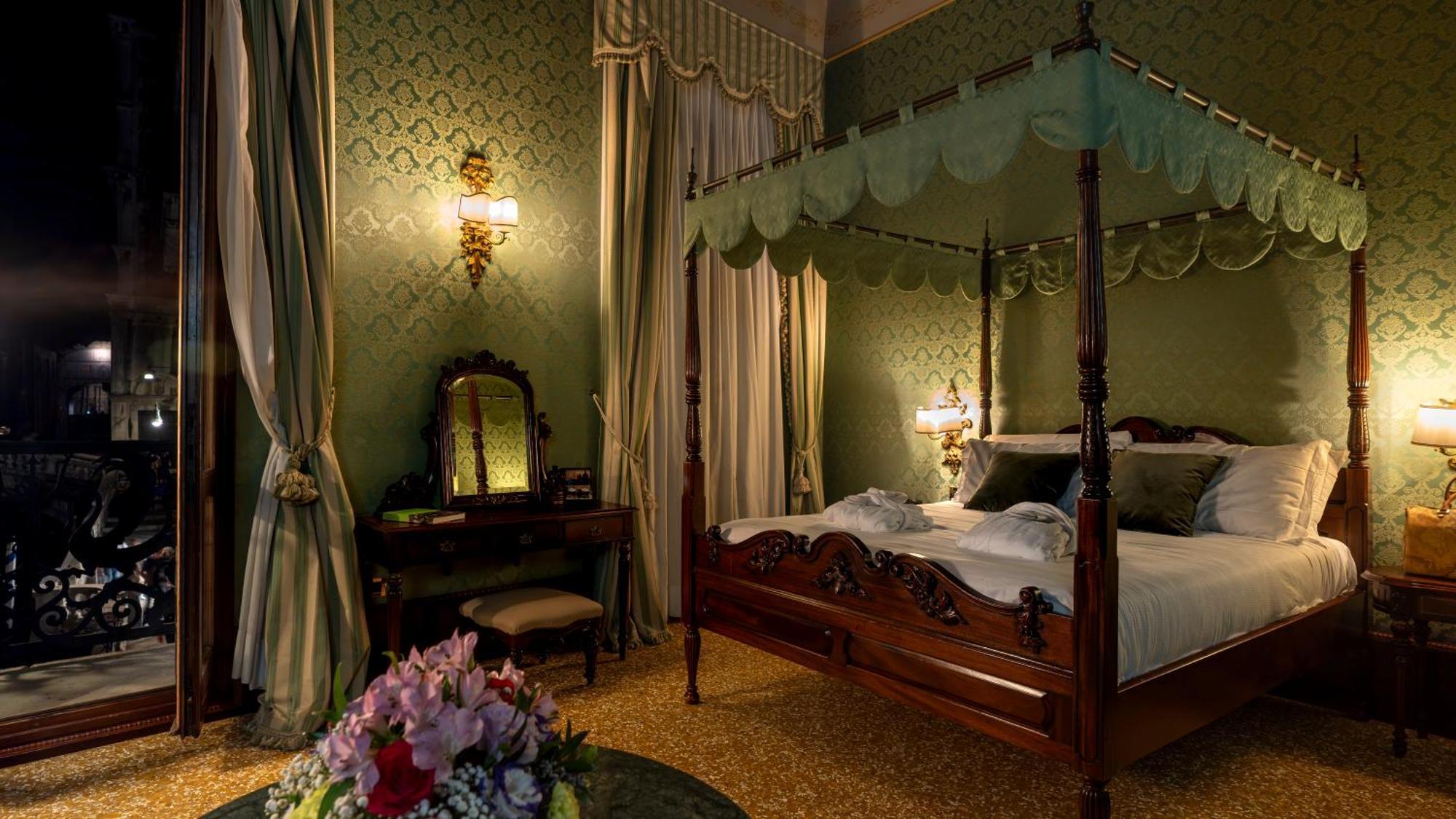 Hotel Al Ponte Dei Sospiri Venice Exterior photo
